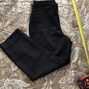 Black clam diggers cropped pants by Liz Claiborne